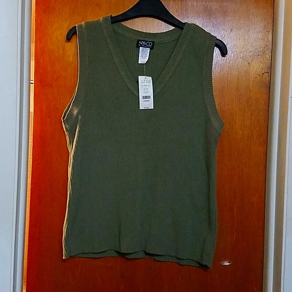 New York & Company Olive Green Ribbed V-Neck Sleeveless Top